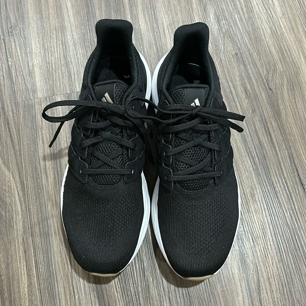 Adidas Women’s Ultra Dream Bold Knit Sneaker size 10 with box